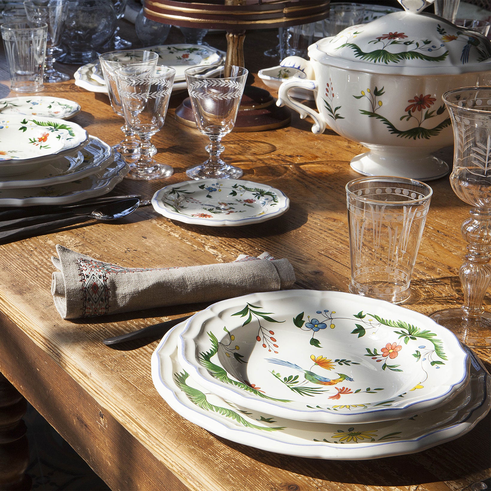 Oval platter N°4 - Oiseaux de Paradis – FAÏENCERIE DE GIEN