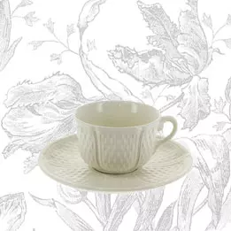 Tea cups & saucers