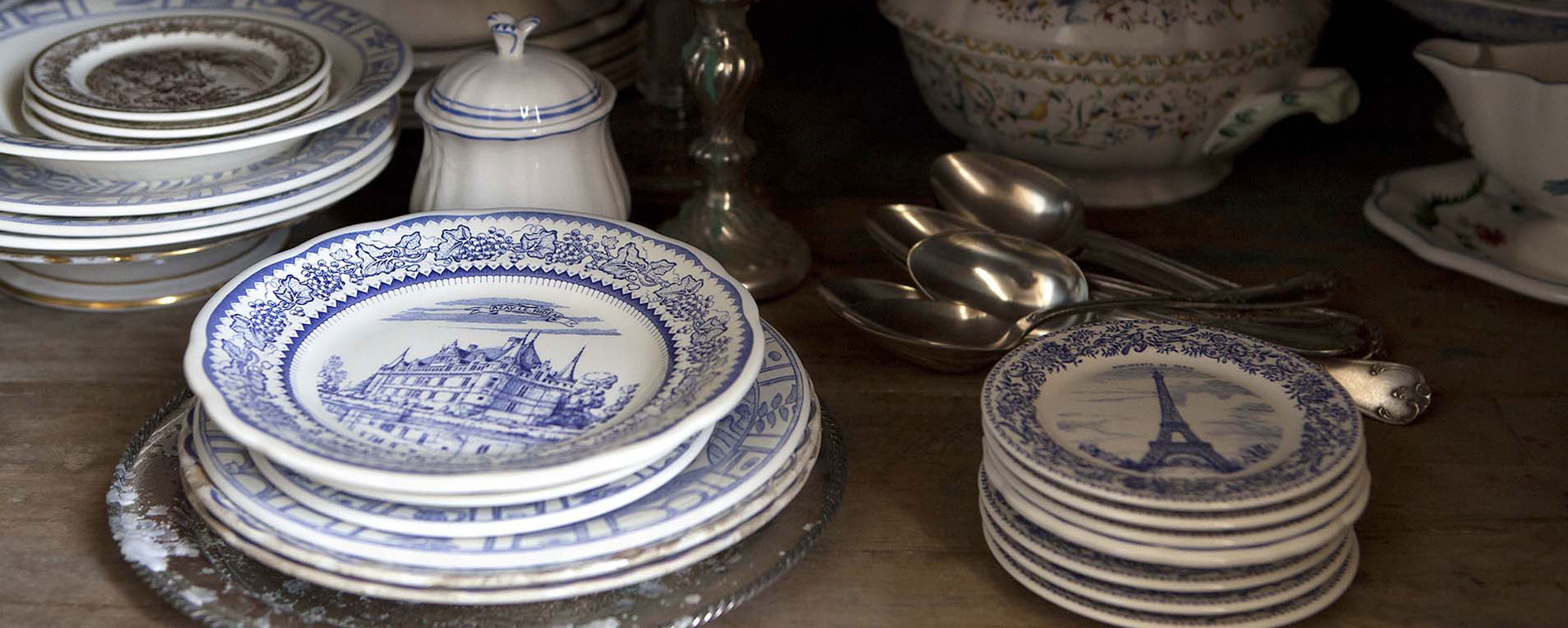 Chateaux Themed Plates Collections Collections Chateaux Themed Plates Collections Collections